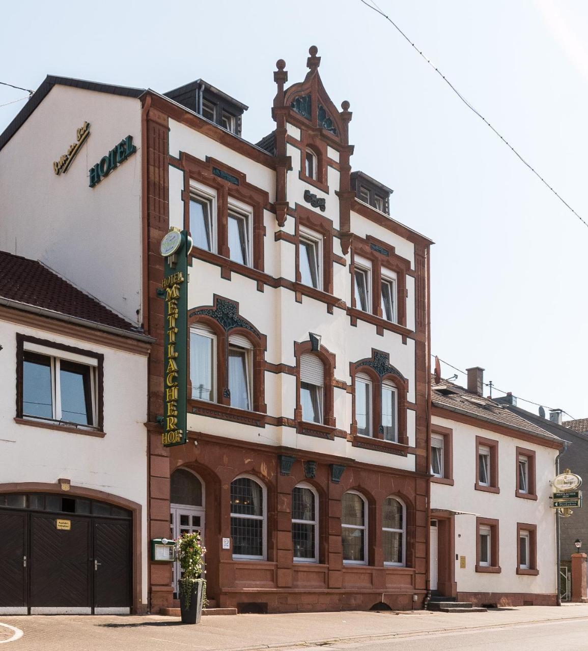 Hotel Mettlacher Hof エクステリア 写真